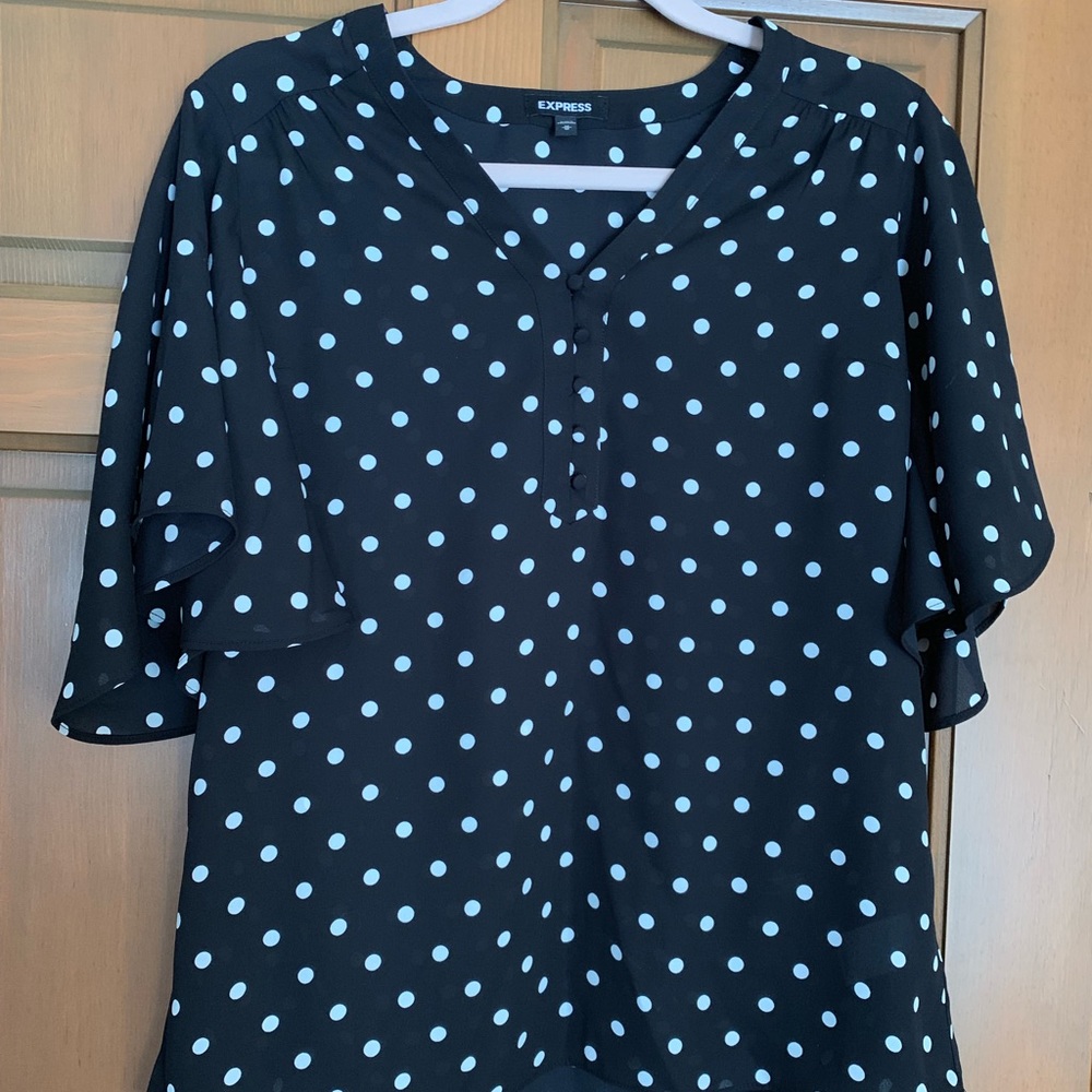 Express black/white top